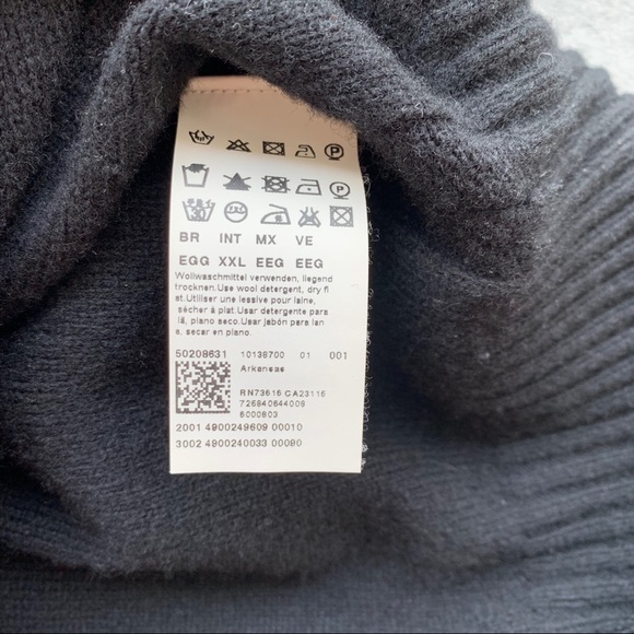 BOSS 1/4 zip up wool sweater - Picture 3 of 5
